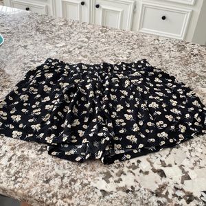 Umgee size large shorts with pockets